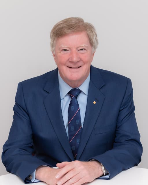 Alan Manly, OAM <br /><span class='tw-font-medium tw-text-lg'>Executive Chairman</span>